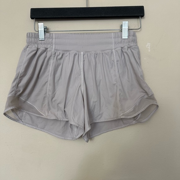 lululemon athletica Pants - Lululemon Hotty Hot Short II *Long 4"! Light Grey